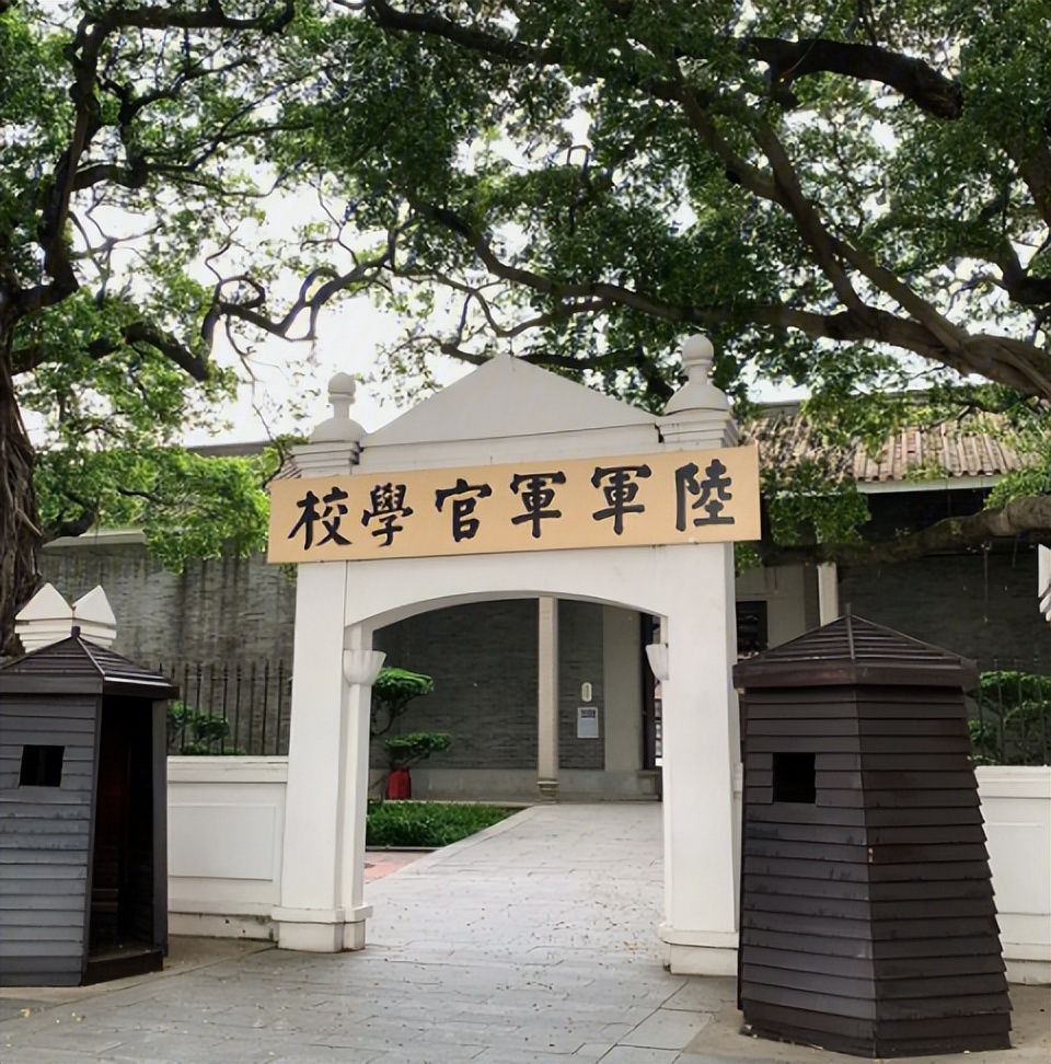 1957年，*伯承刘**拒绝中央任命，亲自给毛主席写信请辞，这是为何？