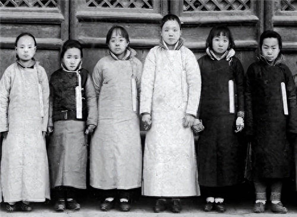 惊！日军日记曝光，*安妇慰**不顺从，日军竟用*刀刺**插入她的*体下**！