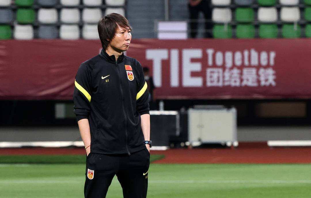 韩国足球和日本足球目前谁更厉害,日本韩国足球为什么厉害