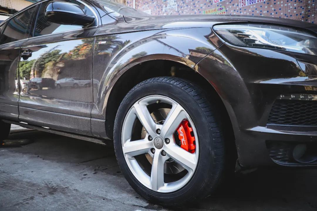 奥迪q7前刹车系统图片,18款奥迪q7前刹车盘更换视频