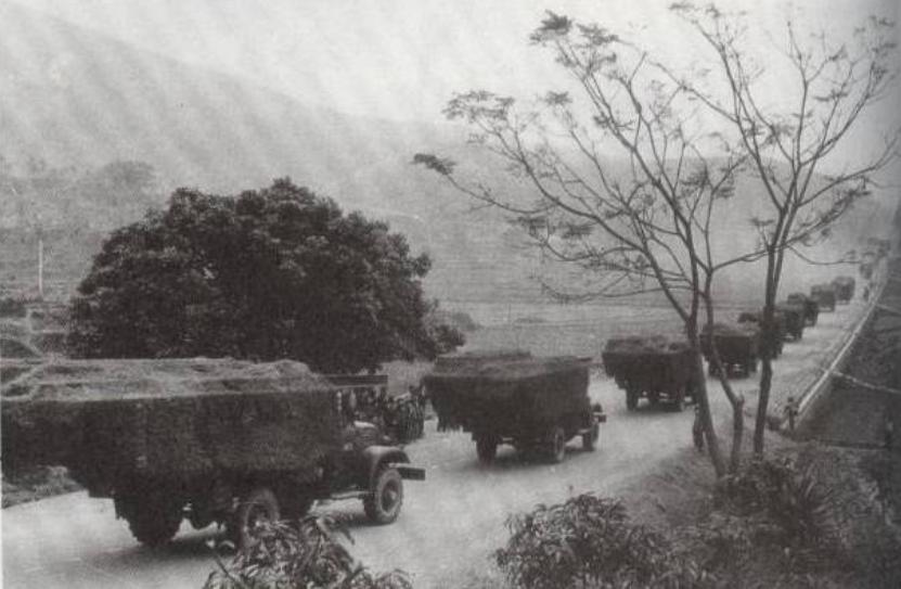 1978年部队,1951年部队撤离的路上