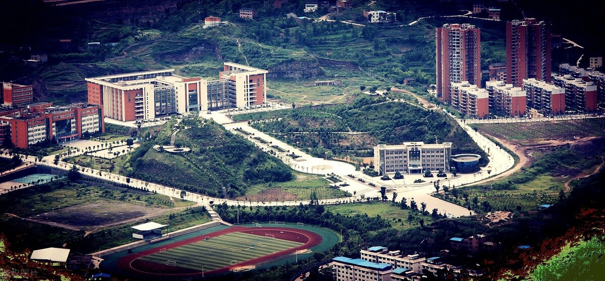 四川文理学院为什么不叫大学,四川文理学院现在是师范学校吗