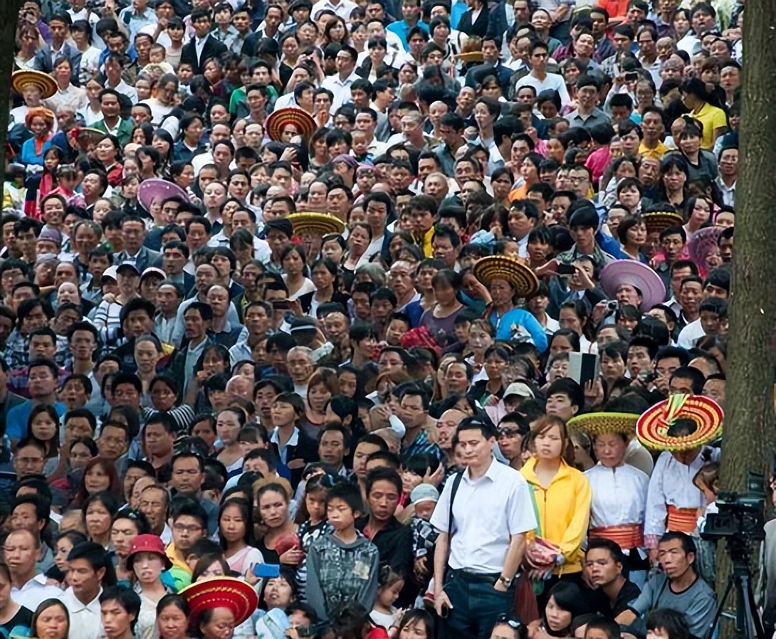 药店不赚钱为什么到处是药店,为什么中国的大街小巷到处是药店