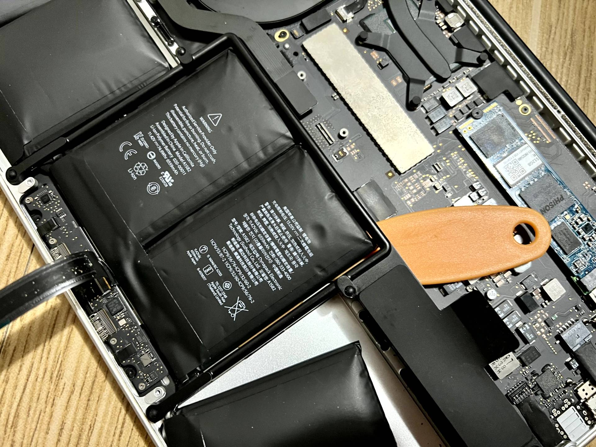 2015款macbookpro13.3寸换电池,macbookpro13款换电池