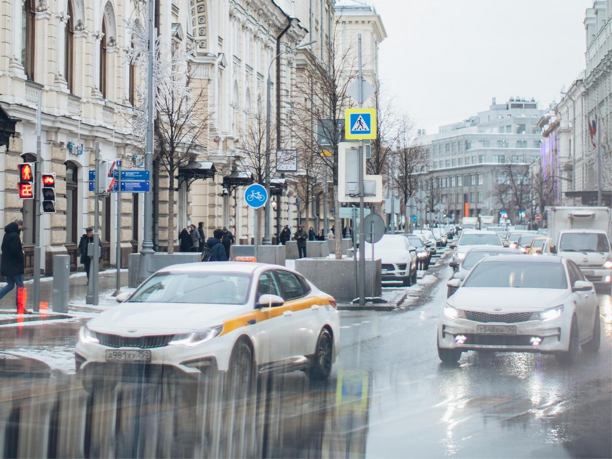 汽车灯罩内部起雾的处理方法,车灯修复翻新起雾