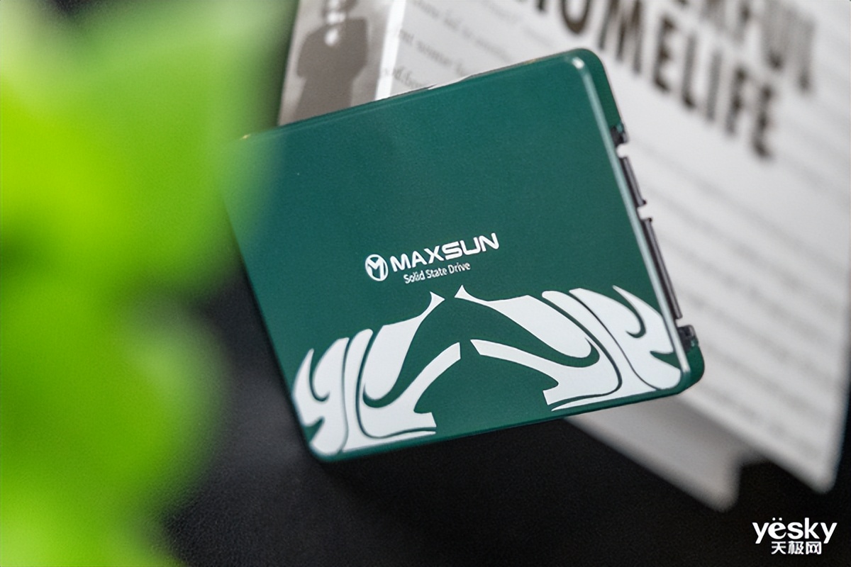 寰堜究瀹滅殑ssd鏄亣鐨勫悧,濂界湅渚垮疁鐨剆sg鐨偆