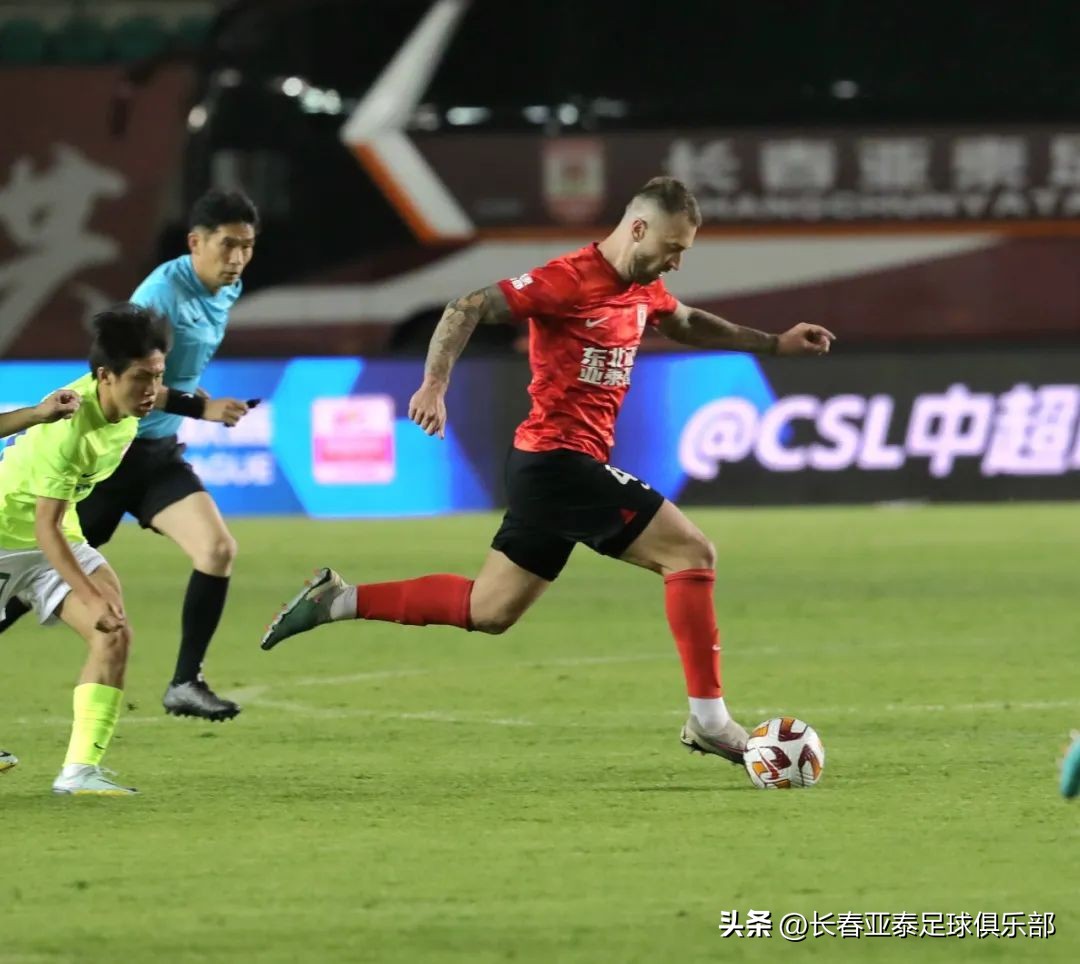 用胜利祝高考学子梦想成真亚泰多点开花主场4比1胜深圳队