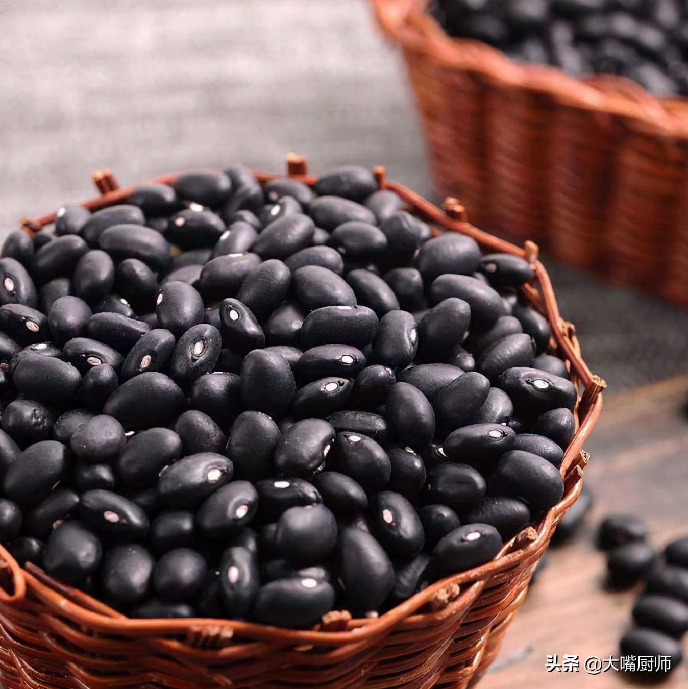 90岁老人醋泡黑豆的正确做法,东北阿姨醋泡黑豆的正确做法