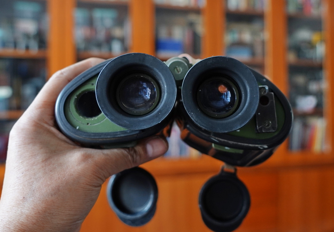 一树梨花压海棠:是*用军**望远镜好?还是名牌望远镜好?