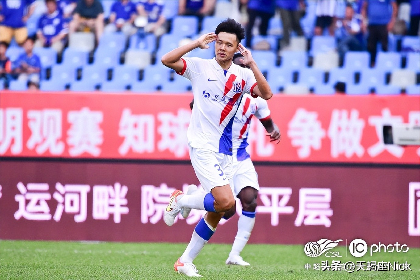 中超比赛世界波破门,中超积分榜上海申花强势领跑