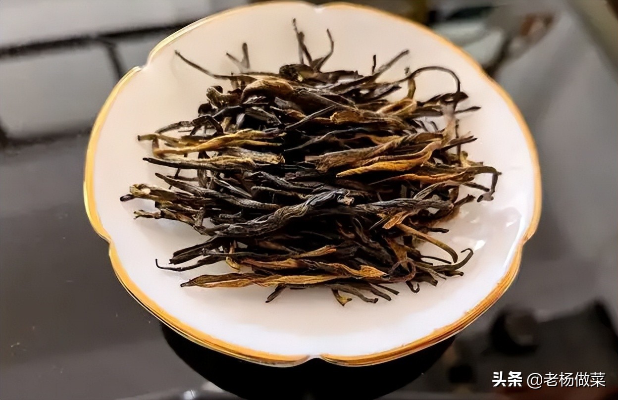 揭露2种被列入“黑名单”的茶，里面全是“添加剂”，你还在喝？