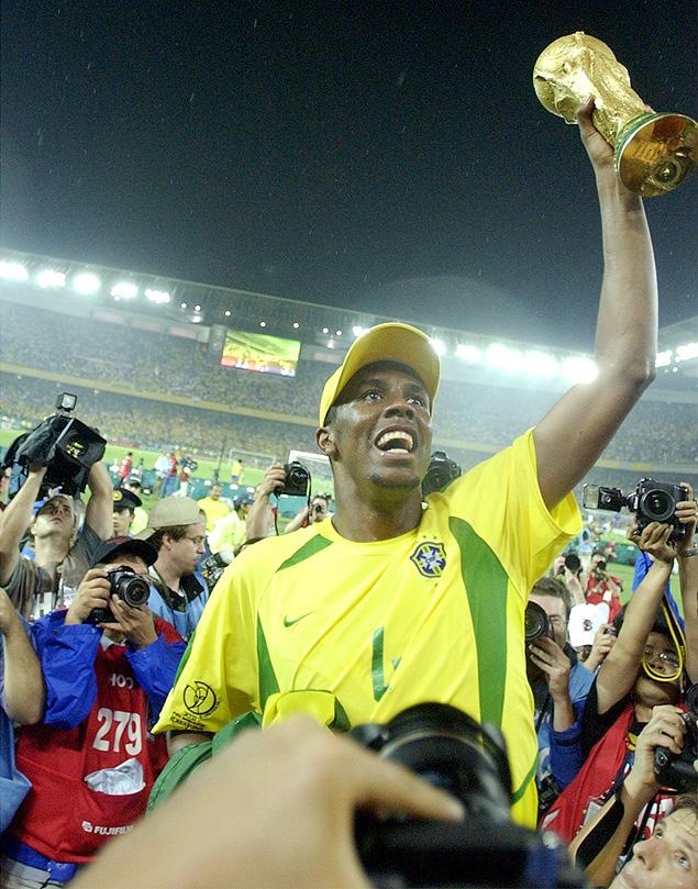 罗克儒尼奥尔转会米兰,罗克儒尼奥尔退役原因