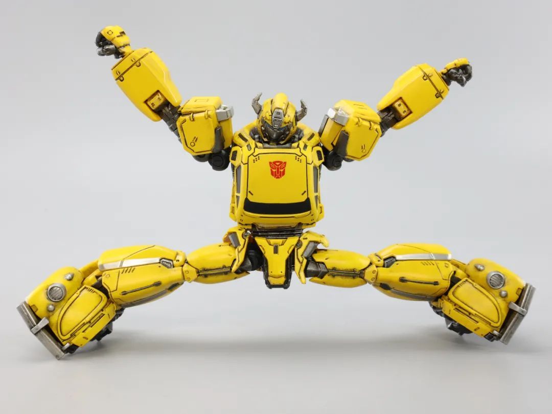 变形金刚塞伯坦大黄蜂开箱测评,大黄蜂变形金刚w8601测评