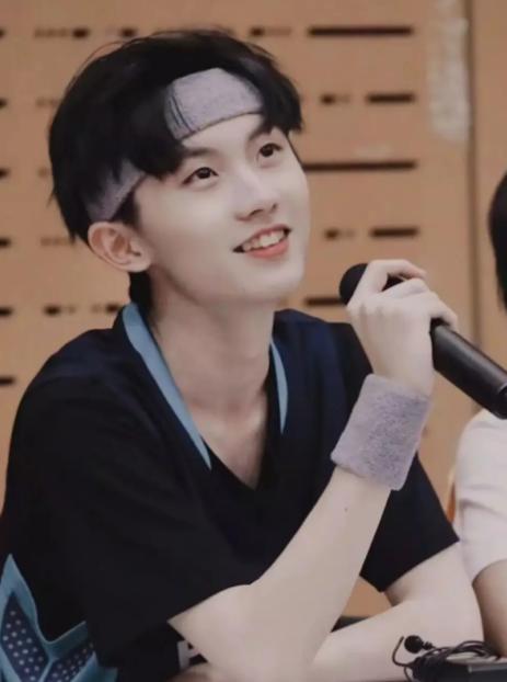 马嘉祺高考前说自己是学霸的视频,马嘉祺艺考成绩公布