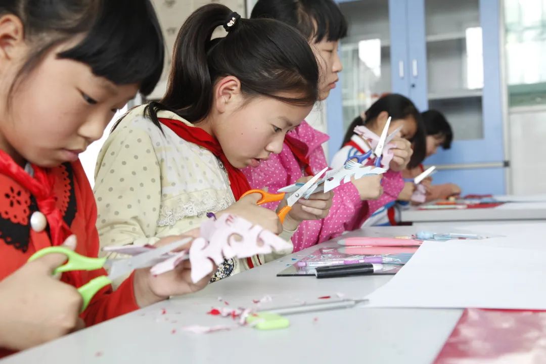 惠州市水口小学校长,龙州县水口何勇