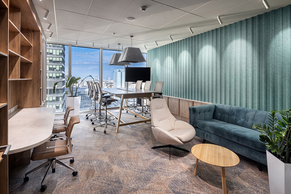 高端定制混合多元生物制药Moderna华沙办公室设计