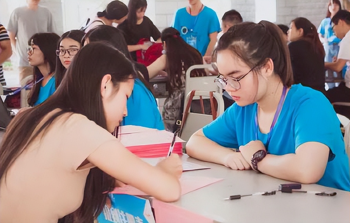 医学类最热门的十大高考专业,2023高考专项临床专业哪些学校好