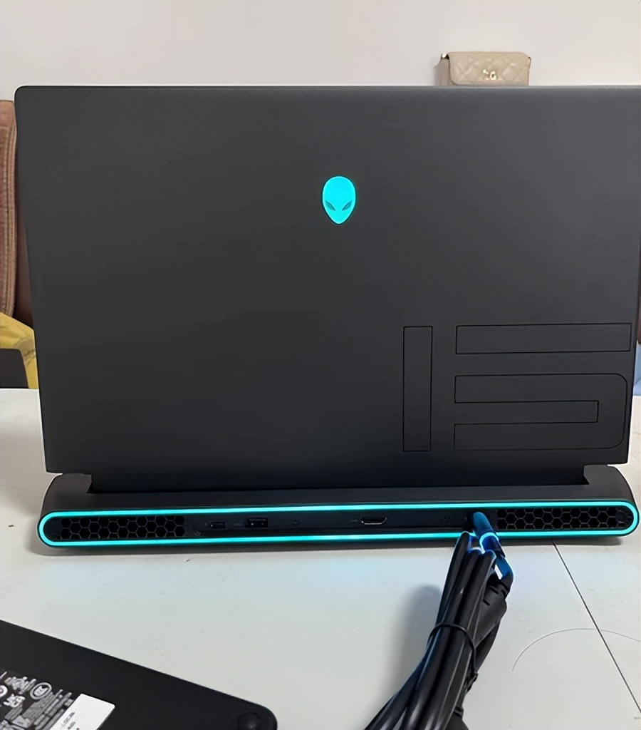 外星人m15r63070,m15r7