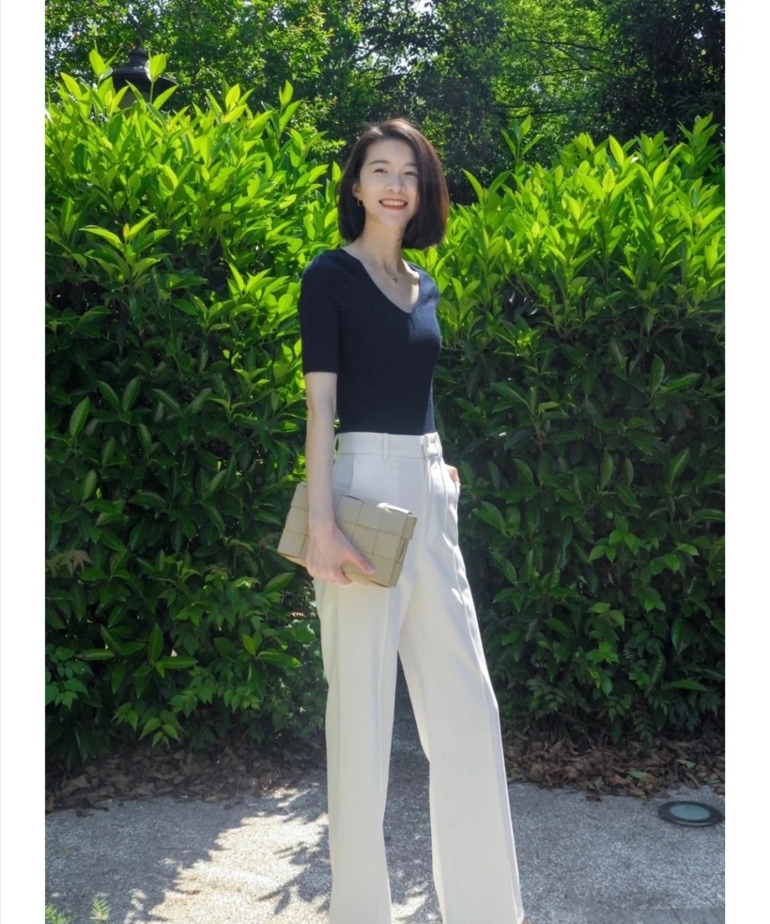 小麦色适合的高级穿衣搭配,你穿衣是老气还是优雅