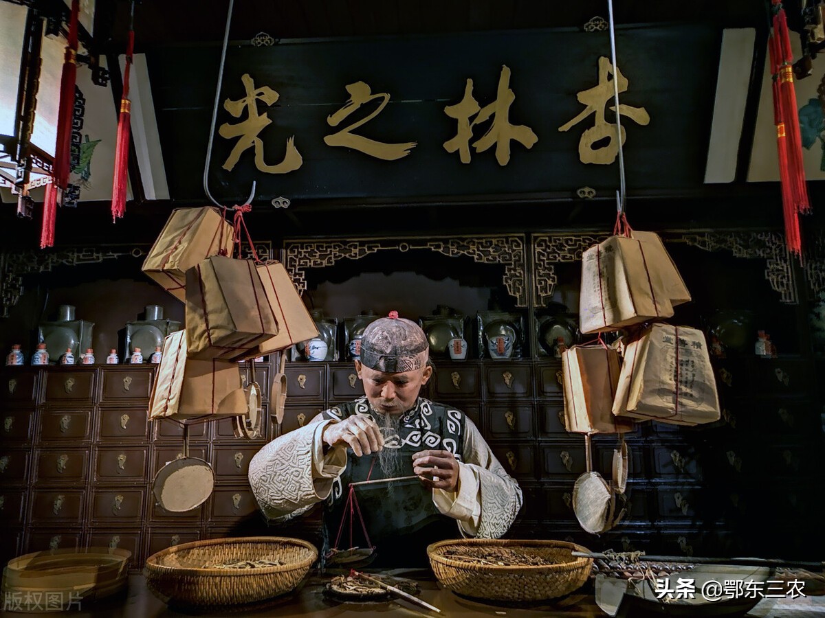 小县城开药店多久回本,县城开个药店一年能赚多少钱