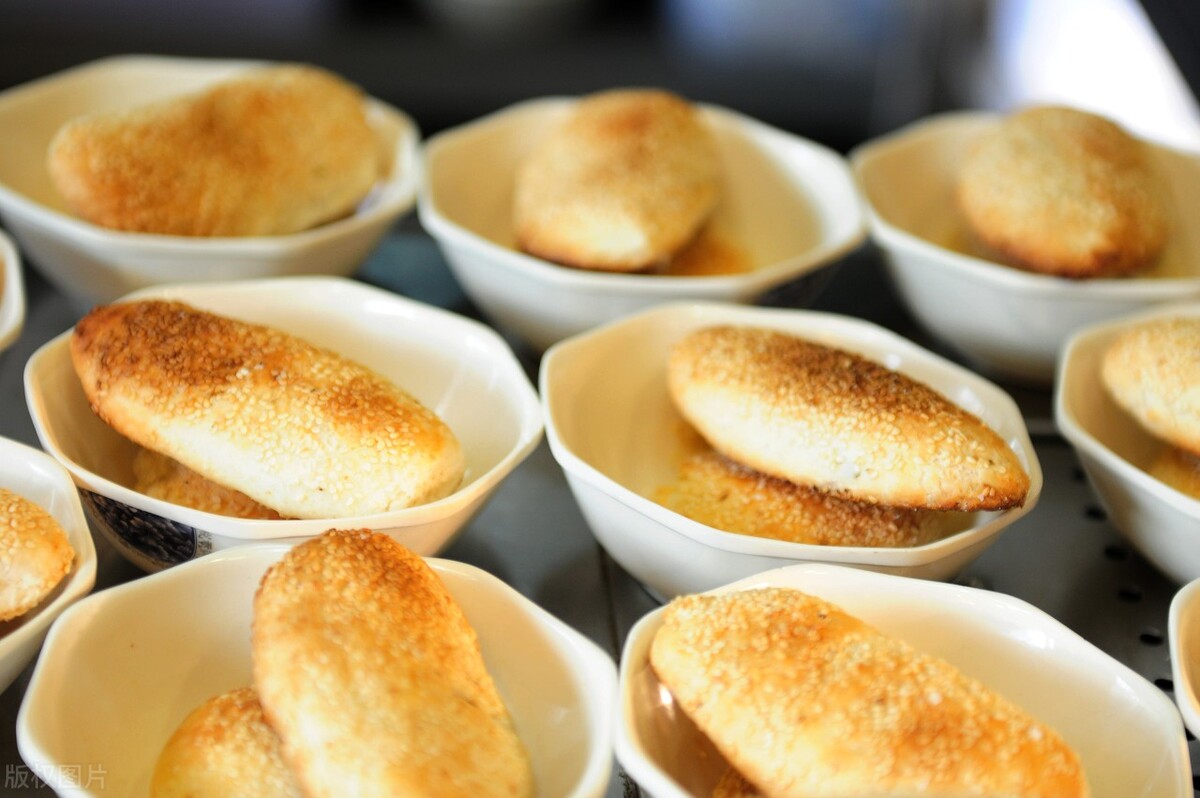 中国最著名十大小吃街及特色美食,全国必吃街排行榜