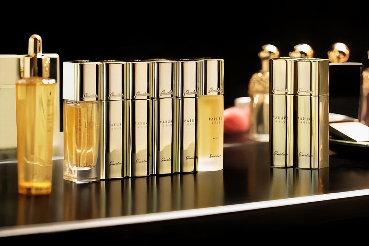 粉底液美白大牌,粉底液雅诗兰黛白金推荐