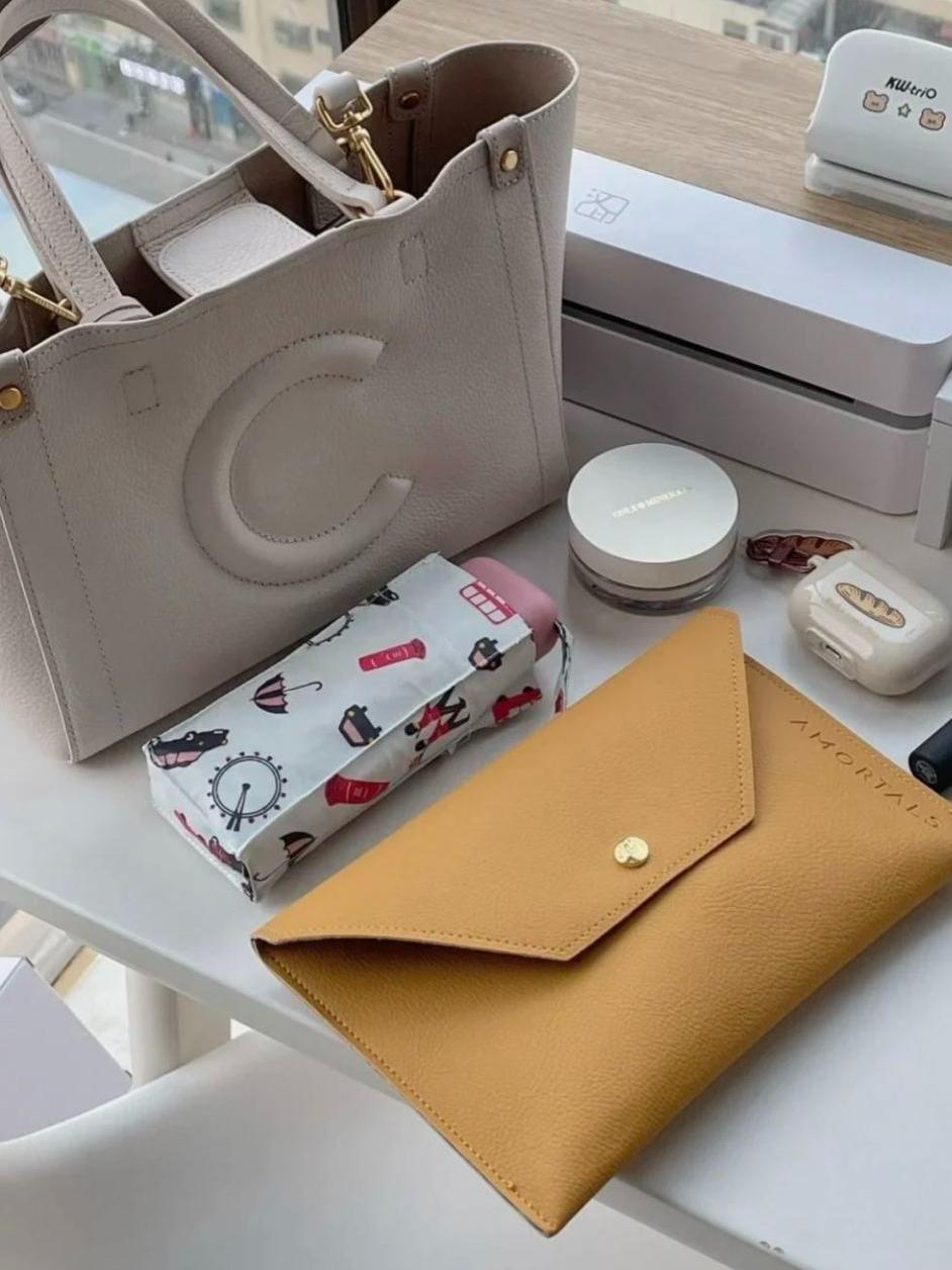 1万块钱可以买小雨伞吗,1万元以下雨伞