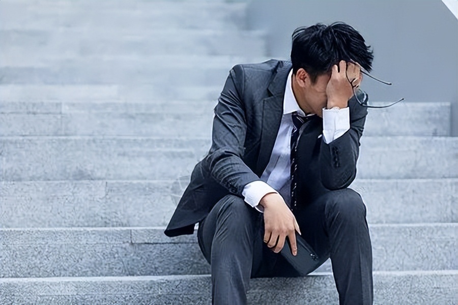 47岁被裁还能找合适的工作吗,被裁再找工作还要去原来行业吗