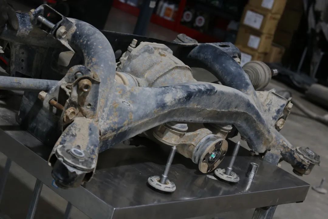 老爷子12代皇冠,12代丰田皇冠翻新改造全过程