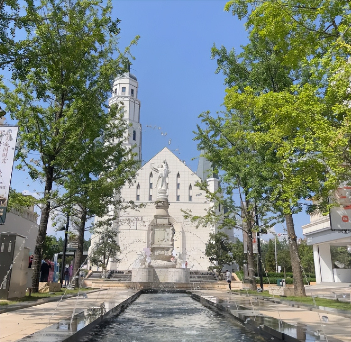 昆明周边湿地公园网红打卡地,昆明澳城大厦筒子楼网红打卡地址