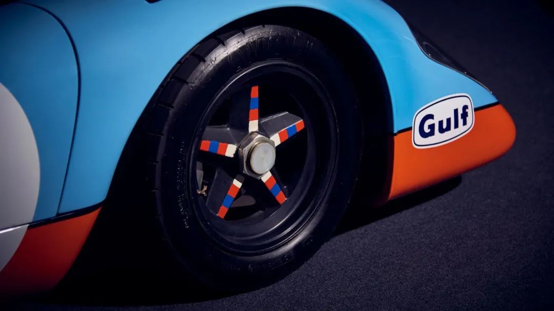 全球最大中古赛车二手贩子联手德国富商囤了一屋子Gulf赛车！