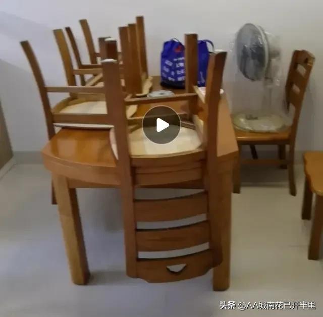 老公先斩后奏花2000多买了这丑不拉几的桌子，我真的好想扔了……