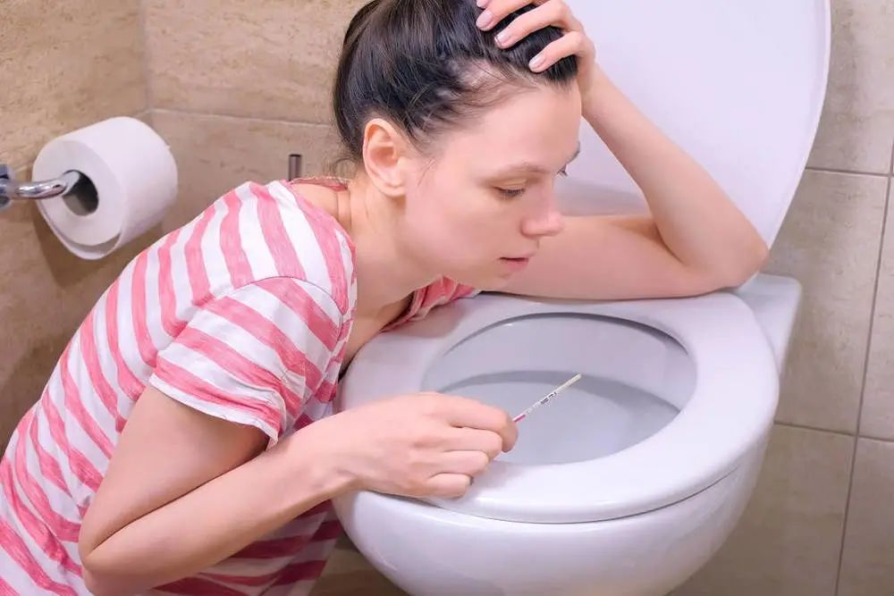 毒蘑菇中毒急救科普,毒蘑菇食物中毒首选洗胃液