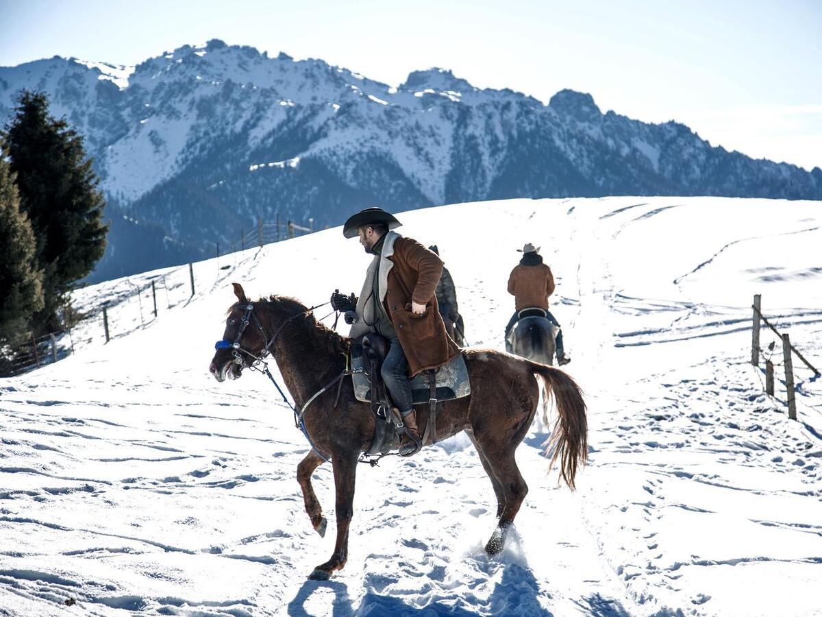 荒野大镖客2作弊后有什么影响,荒野大镖客2游戏好玩吗