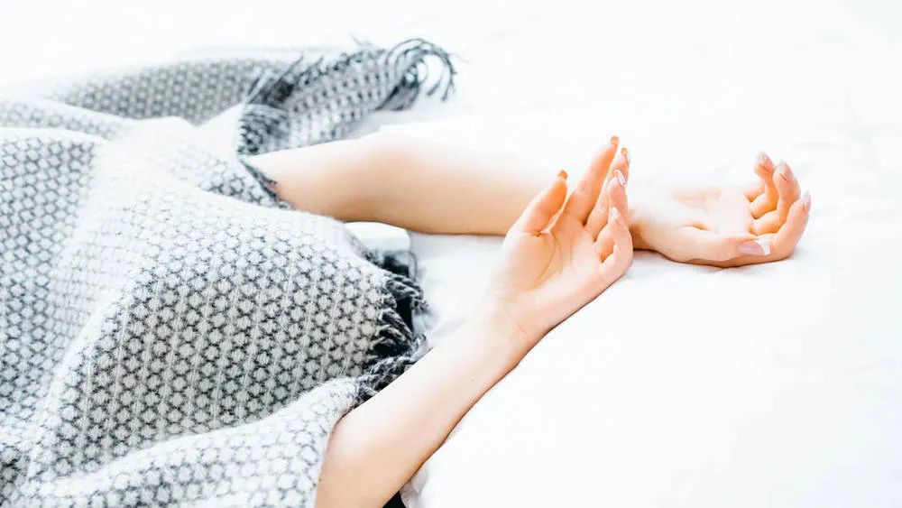 脑子总是控制不住的乱想是焦虑吗,面对焦虑的四种解决办法你知道吗