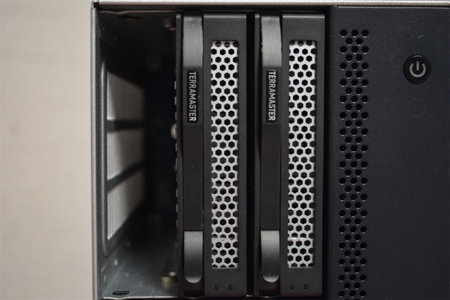 一款满足工作备份需求的存储器，铁威马T9-423