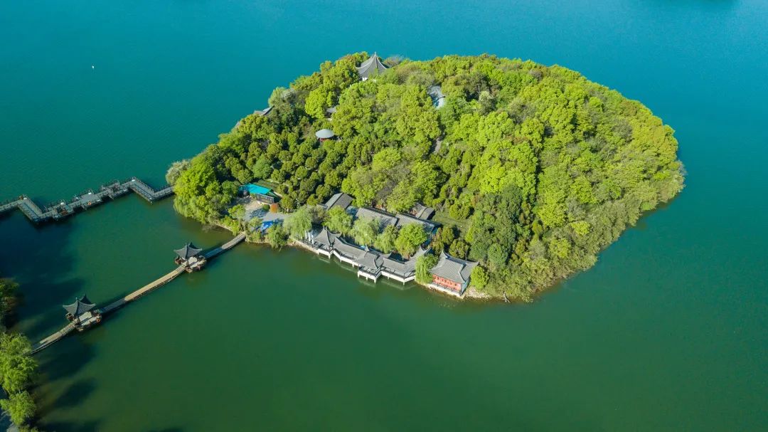 适合夏天避暑旅游的地方,适合夏天避暑的旅游地方