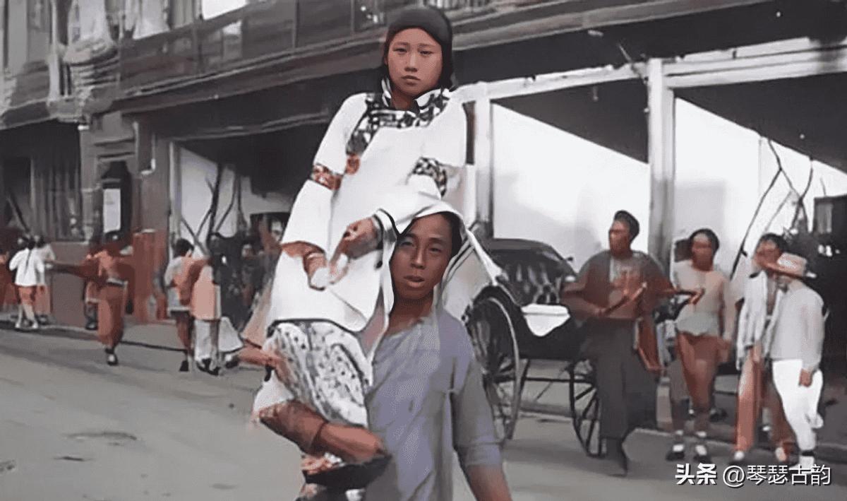 50年代处刑老照片图文,晚清犯人被打板子