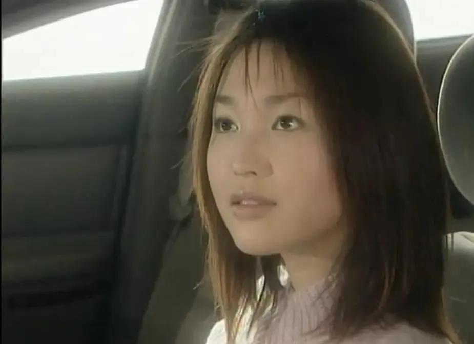 金莎：从“萌甜小妹”成“绯闻女王”，她是怎么一步步走到今天的