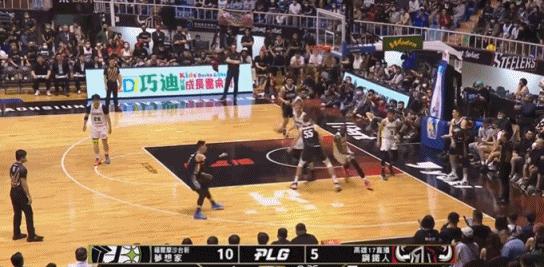 台湾拉拉队干扰林书豪罚球了吗,干扰罚球啦啦队