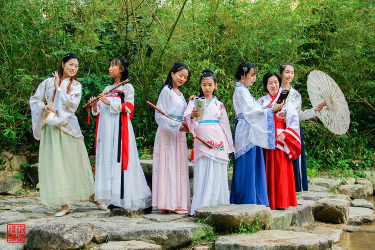 各领风骚全诗,各领风骚是哪首诗