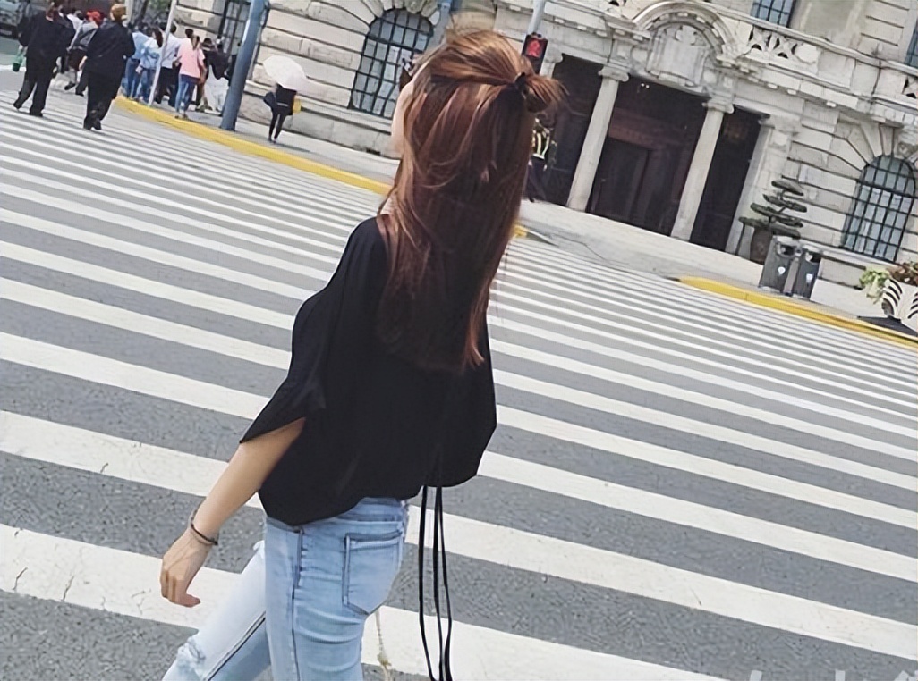 早安公鸡叫视频,早安公鸡打鸣动图