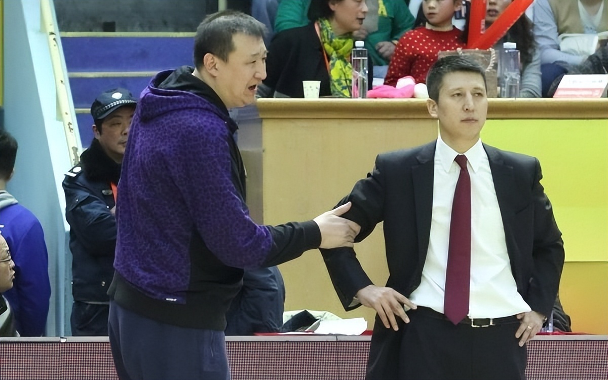 上海男篮官宣两外援加盟,上海男篮教练组最新消息