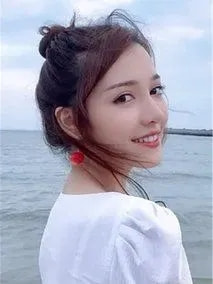 这部网大上线就热度第一,口碑却两极分化,堪称低配《拆弹专家》