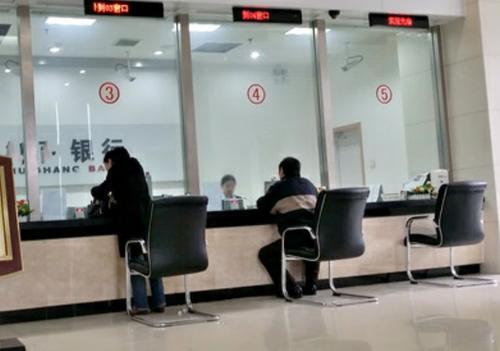 丈夫癌症晚期妻子却不管完整版,丈夫得膀胱癌晚期不想连累妻子