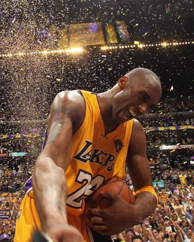 美媒评科比最佳得分手,美媒谈科比奥运会10秒镜头