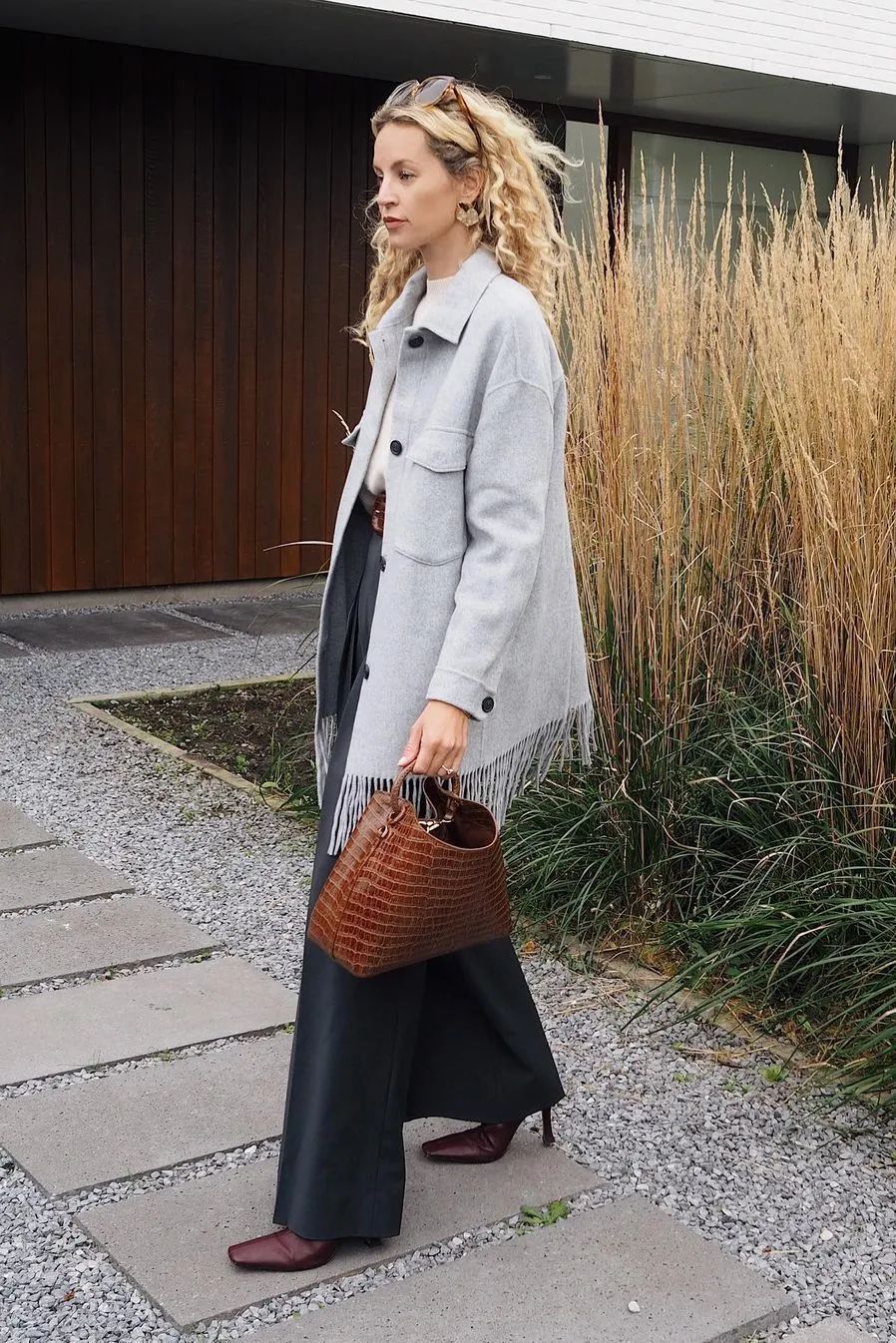 穿长裤显腿长的小白鞋,百搭鞋子秀气显脚小短靴