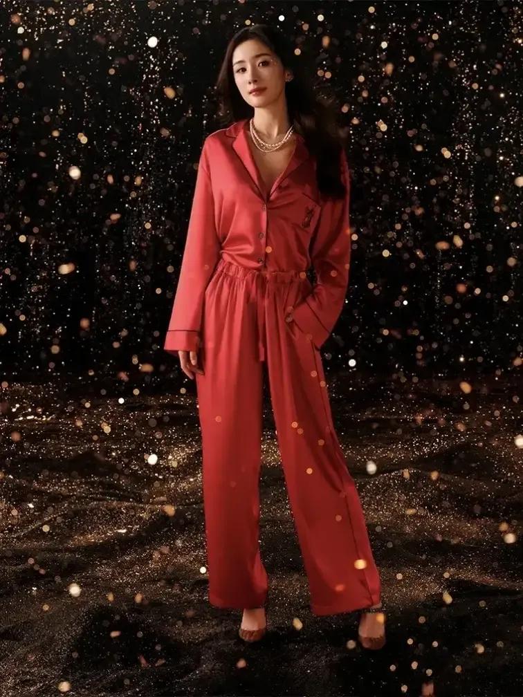 杨幂性感女神内衣秀惊艳照片，离婚后大幂幂放飞自我了！