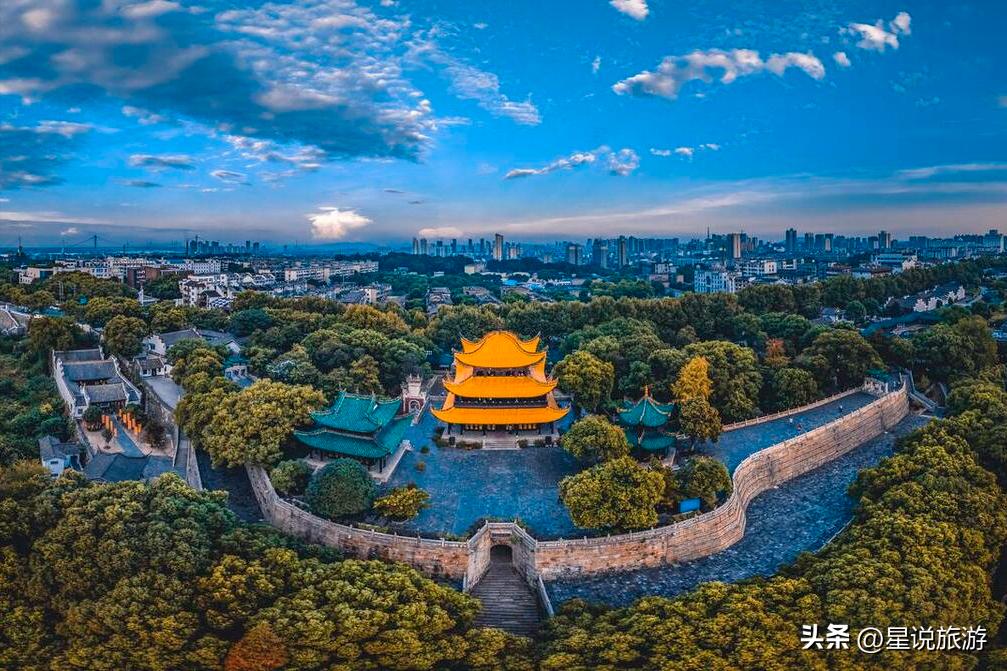 黄鹤楼岳阳楼滕王阁等四大名楼,黄鹤楼岳阳楼滕王阁蓬莱阁顺序