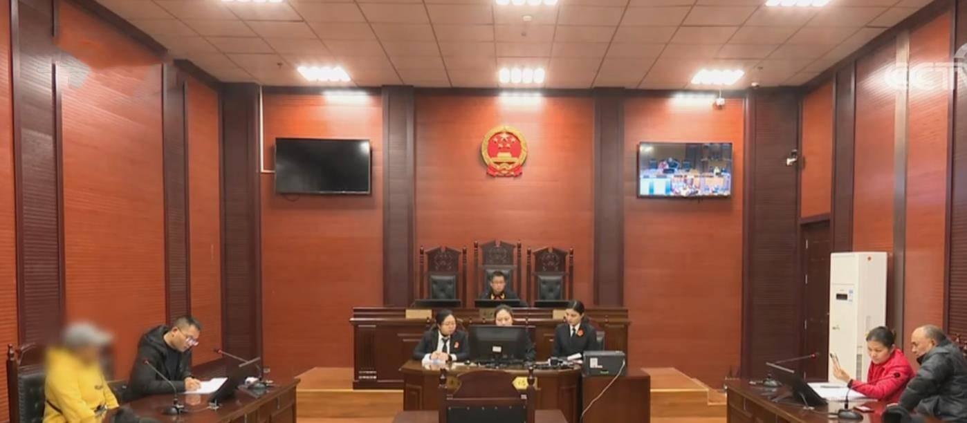 四川陈大爷因一毛钱，将收银员一拳“打成”七级伤残，被索赔39万